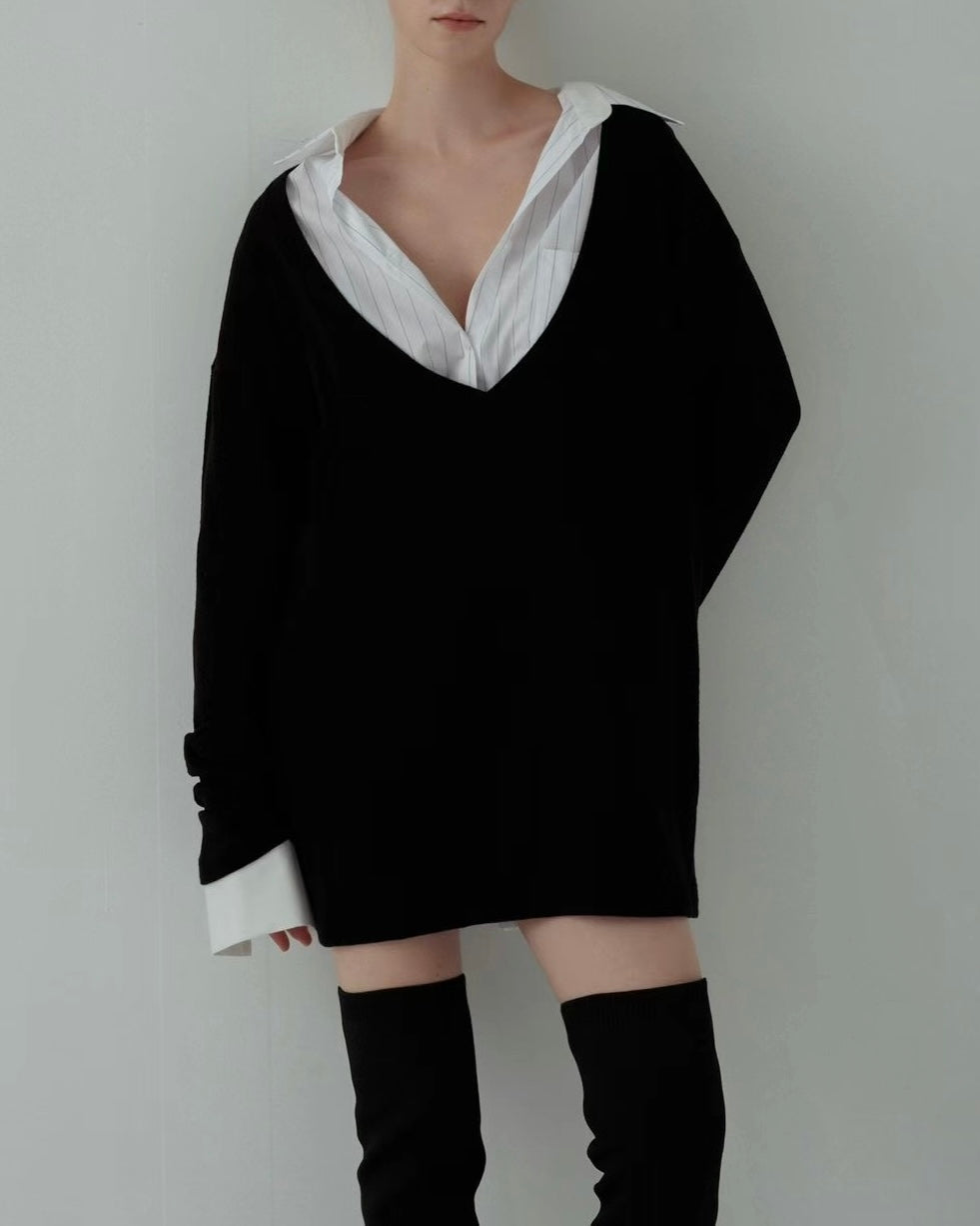 Over V-neck Sweater