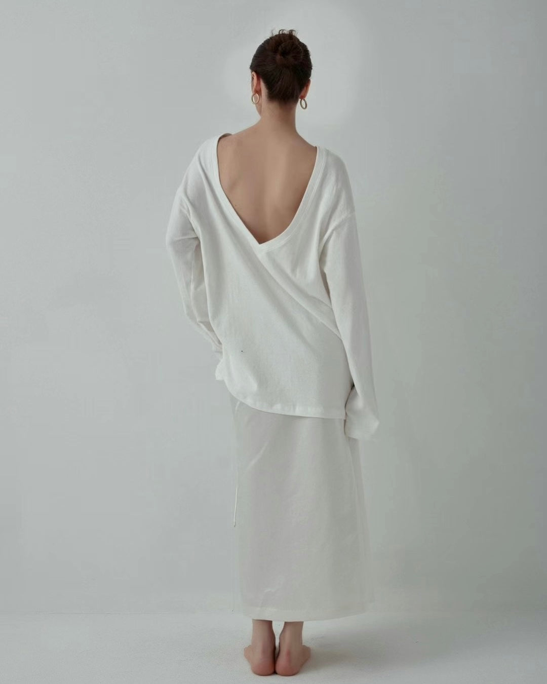 Over V-neck Sweater