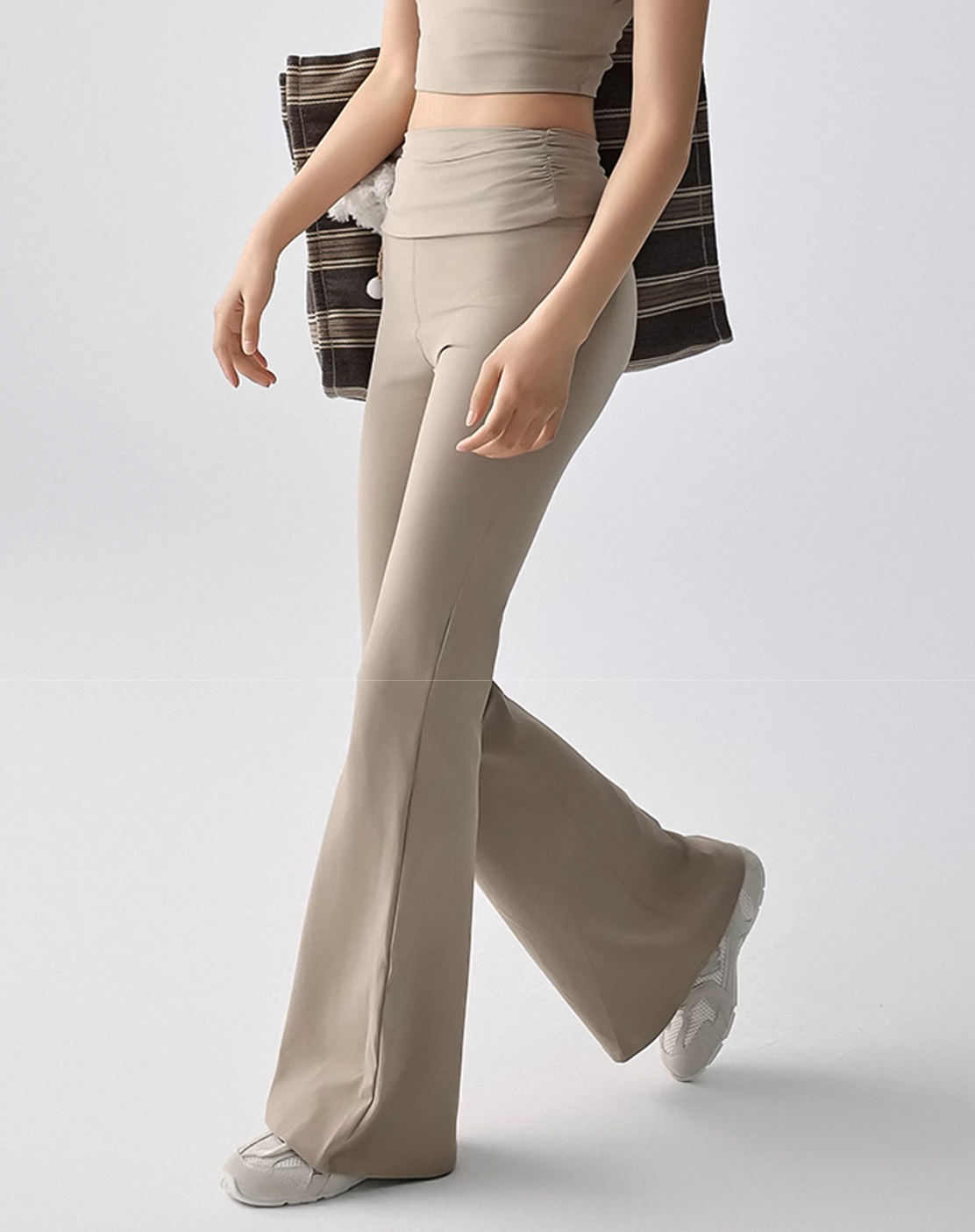 Waist shirring bootcut leggings