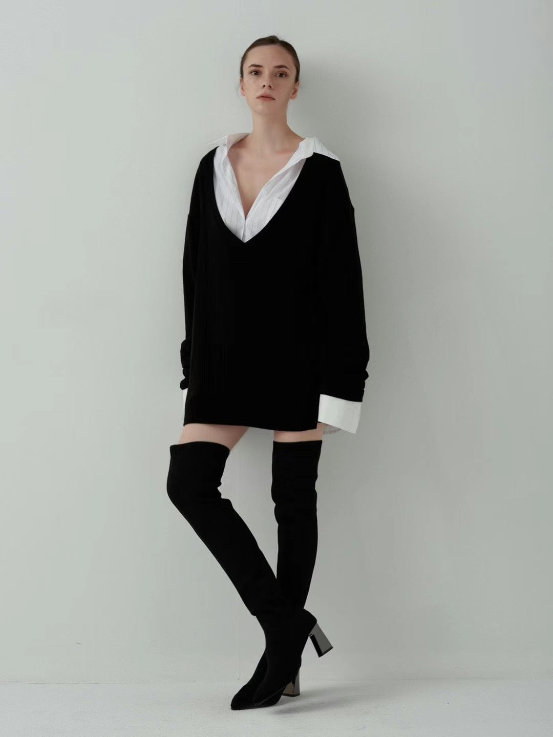 Over V-neck Sweater