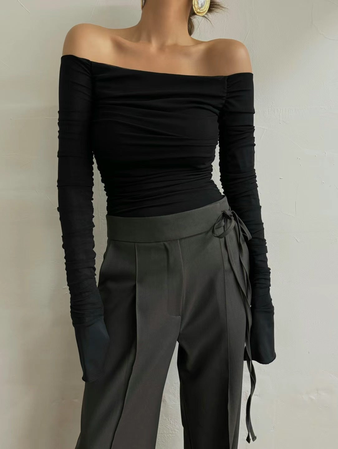 Ophelia Mesh Layer off-Shoulder Top