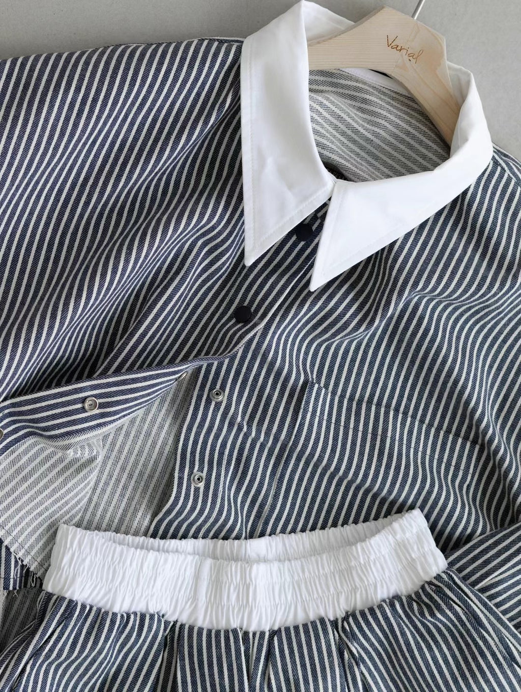 Raw Hem Stripe Shorts
