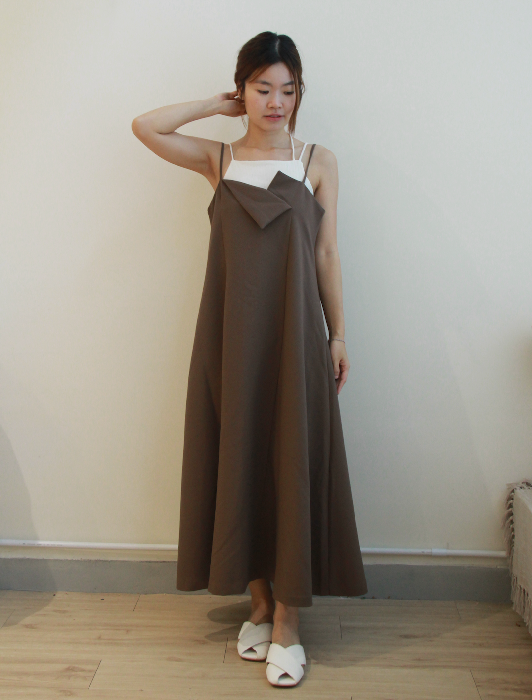Collar A-line Dress [Brown]