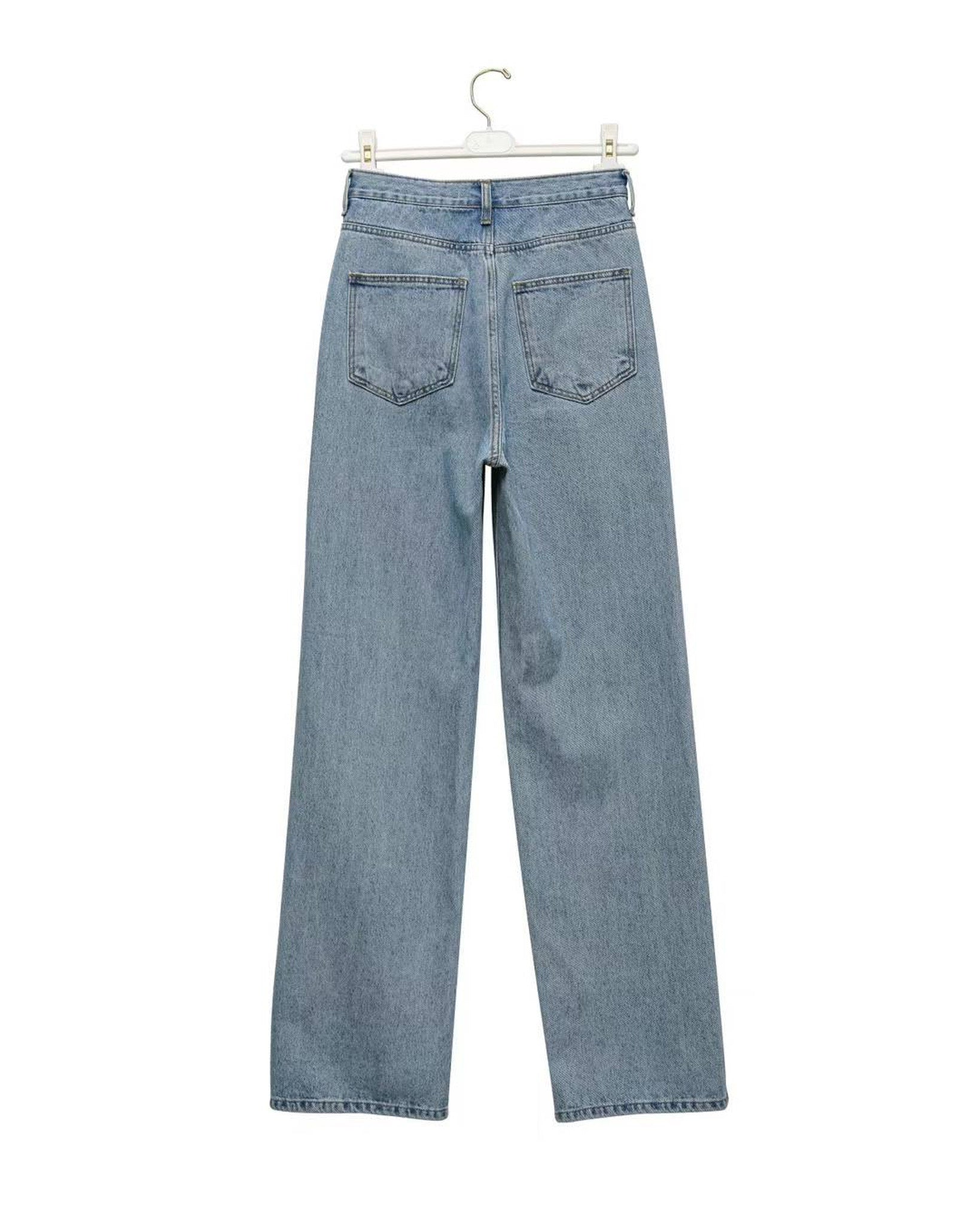 Andrea Jeans
