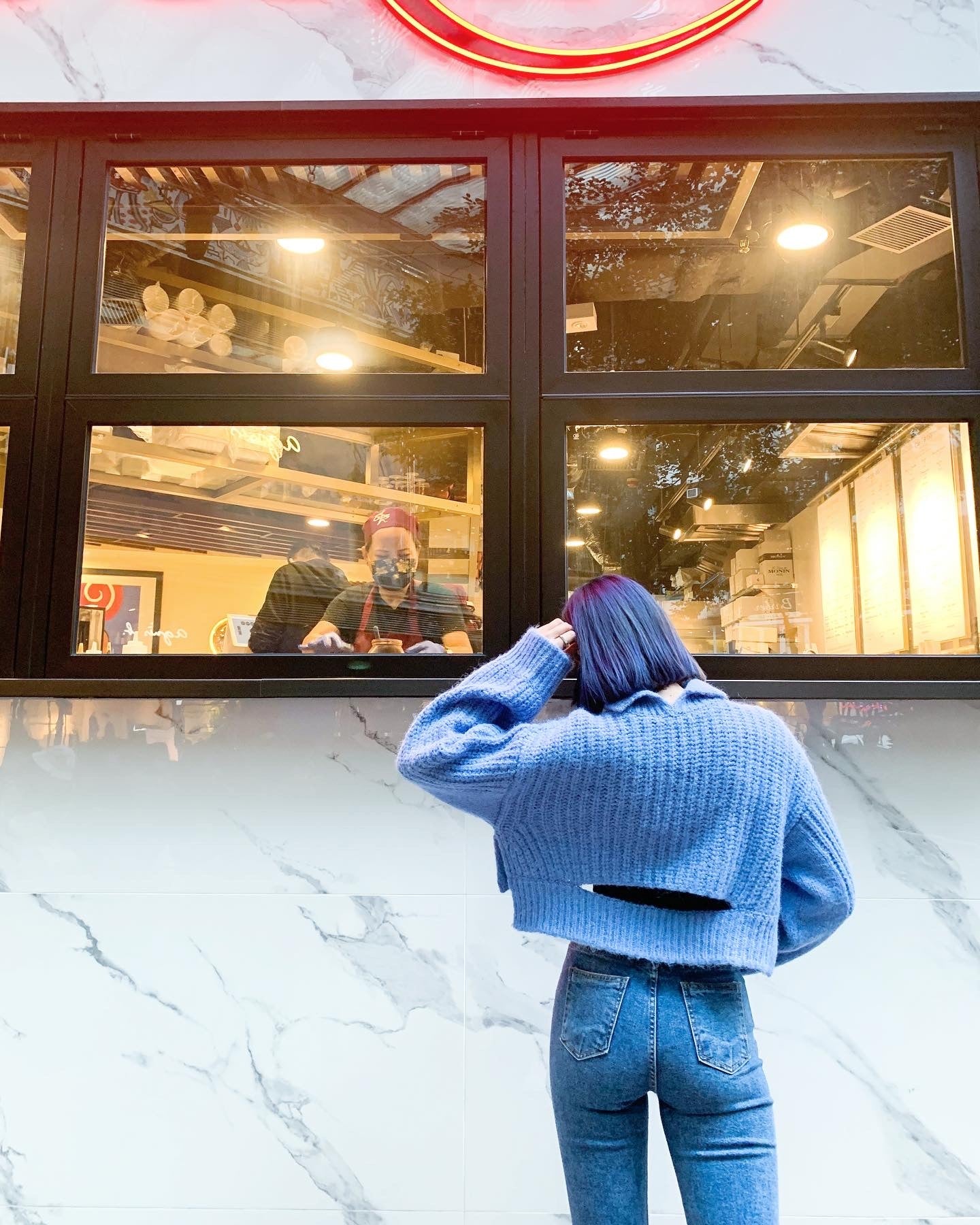 (現) Wave Cutting Cropped Sweater (藍)