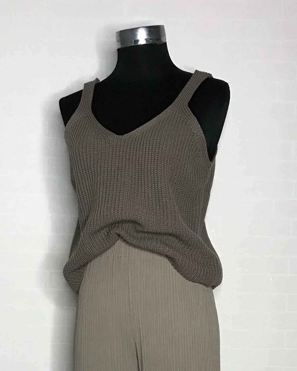 (現)Casual Knitted Vest (黑)