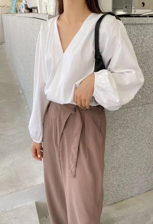 (現)V-Neck Puffy Blouse